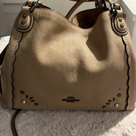 Coach Leather Tote Bag in Tan with Crossbody Strap and beading 9.5H x 15W - Picture 9 of 12